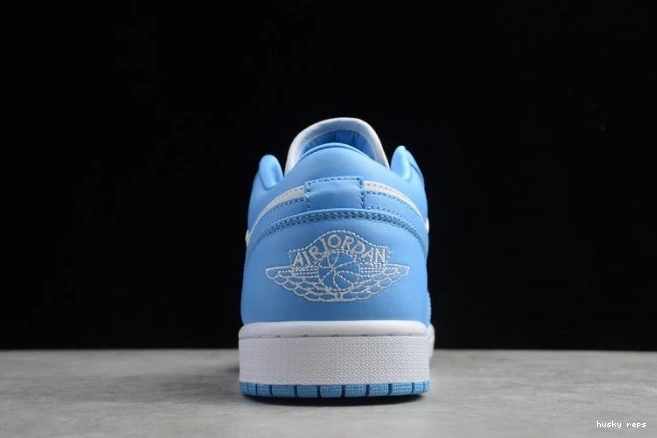 Rep Husky Jordan (W) Air 1 Low UNC AO9944-441 0808